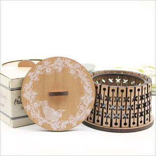 Round Trinket Box : Tui on Manuka