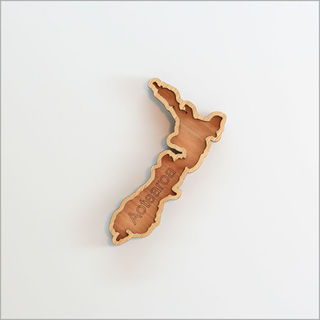 Magnet: NZ (NZ Beech and Bamboo Veneer)