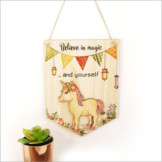 Printed Pine Flag : Unicorn