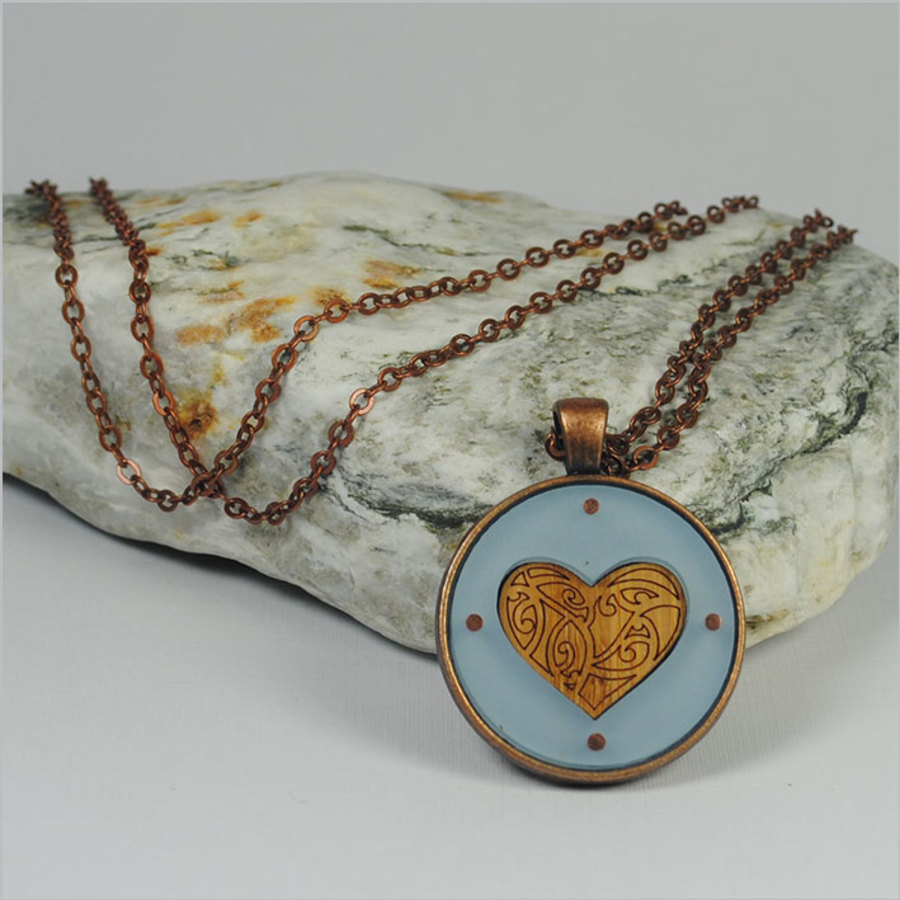 Circle Pendant Necklace: Kowhaiwhai Heart Blue