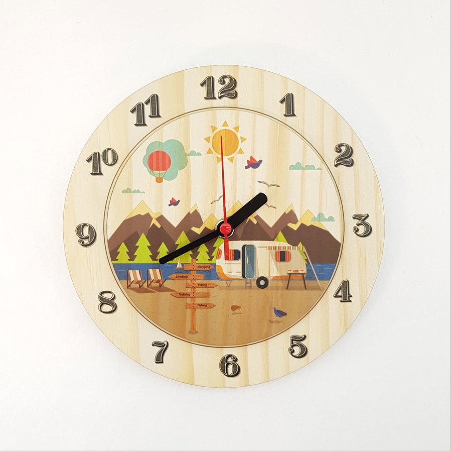 Clock: Kiwi Holiday (Pine)
