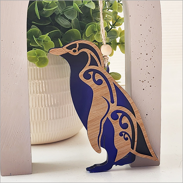 Acrylic Ornament Koru Kororā / Little Blue Penguin