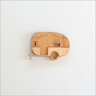 Magnet: caravan (NZ Rimu and Bamboo Veneer)