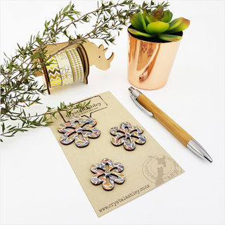 Mini Daisies - Feather Pattern