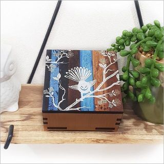 Small Trinket Box: AT Fantail