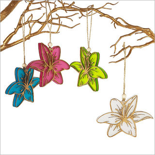 Hanging Ornament: Lily