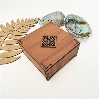 Small Trinket Box Relief: Tapa 2