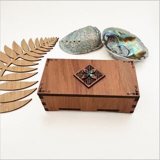 Small Rectangle Trinket Box Relief: Tapa 1